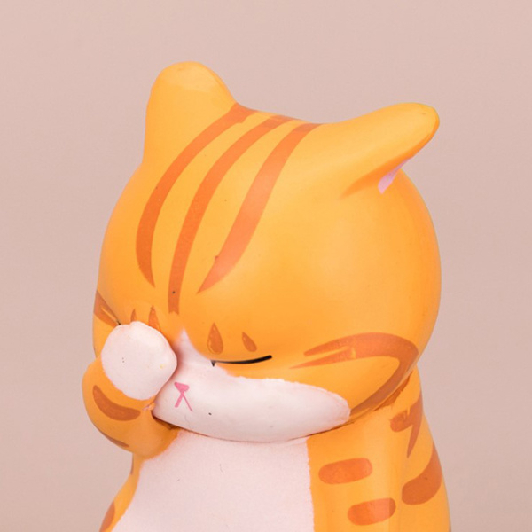 1st Tecknad Lucky Cats Model Winking Resin Craft White