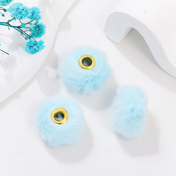 10st pälsbeklädda bollpärlor med raka hål Berlocker DIY Pompom Pe A7
