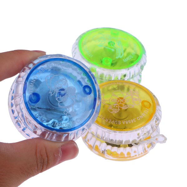 Mini Plast LED Blinkande Yoyo Ball Barn Hjärnspel Sport