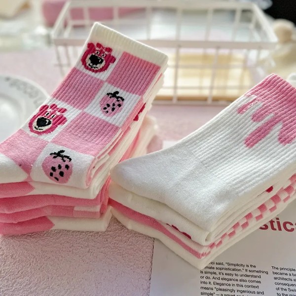 Pink Bear Cartoon och Sweet College Style Höst Vinterstrumpor E