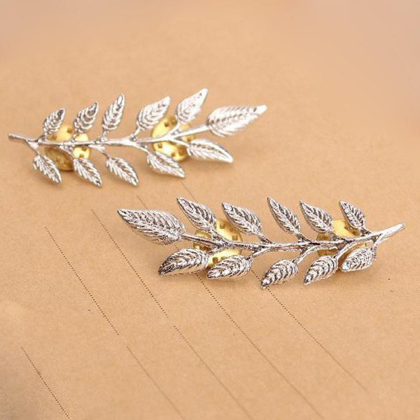 1 Par Trendig Suit Skjorta Krage Pin Leaf Alloy Broscher Kläder Silver