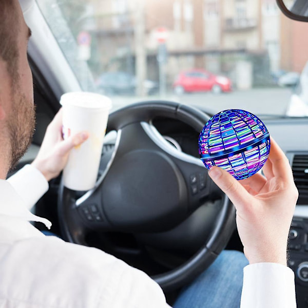 Induktio lentävä pallopeli LED-valoilla, paineen purku UFO pyörivä lentokonepallo 8,5 cm gyromodel red