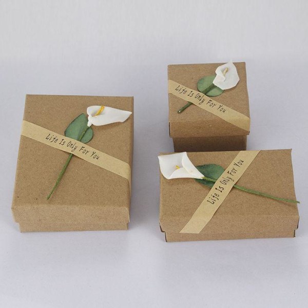 PRESENTFÖRPACKNING M