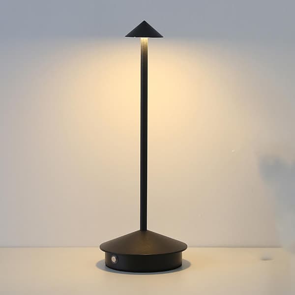 Svart bordlampe med 3 lysstyrker og berøringskontroll