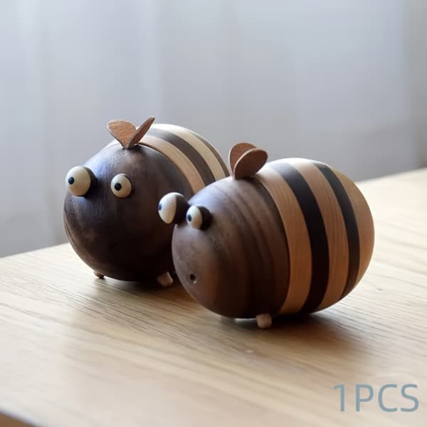 Bee-shaped wooden toothpick holder, log material dispenser for home table
