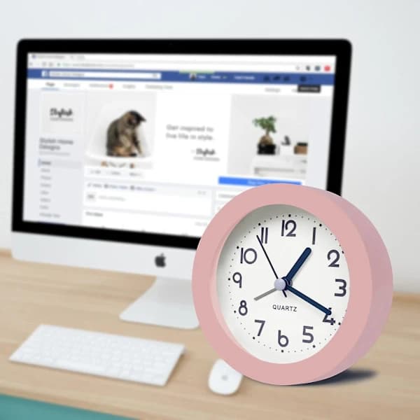 Alarm Clock with Backlight, 10 cm Cute Analog Round Digital Quartz Clock, Non-Ticking, Battery Powered