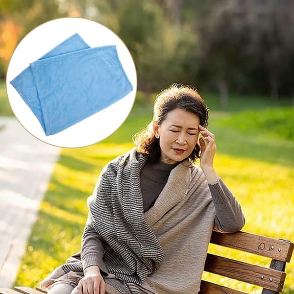 Wonderful Flannel Fleece Pet Blanket Soft Towel Solid Color Pet Blanket (Sky Blue)