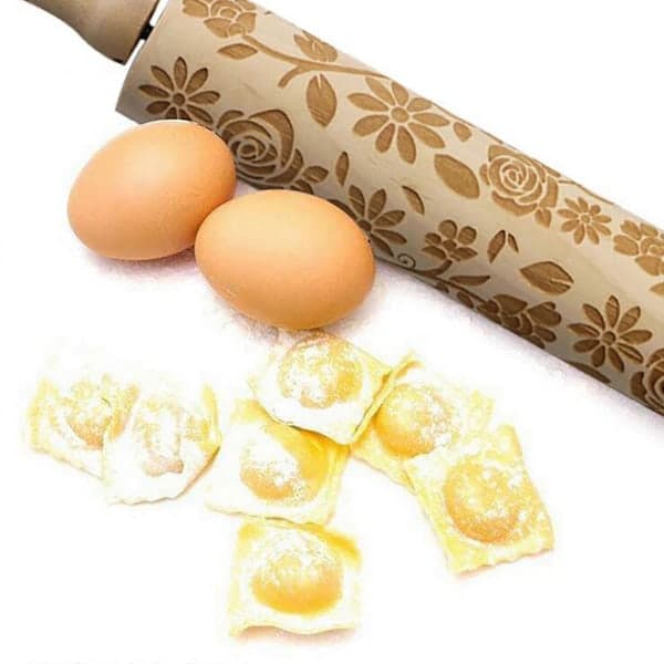 Rolling Pin with Different Patterns, Wood Carved Cartoon Dough Roller