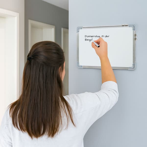 Magnetisk whiteboard 30x40 cm med tusjpenner og magneter