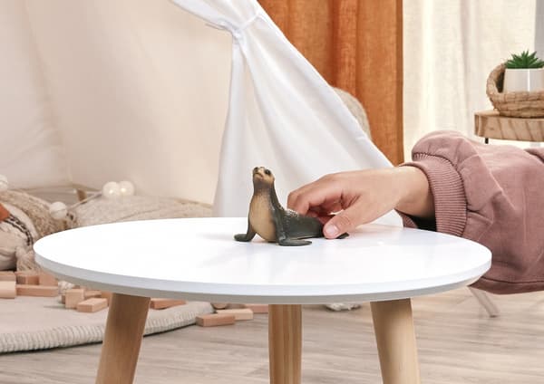Sjölejonfigur – Slät brun päls, kraftfulla fenor