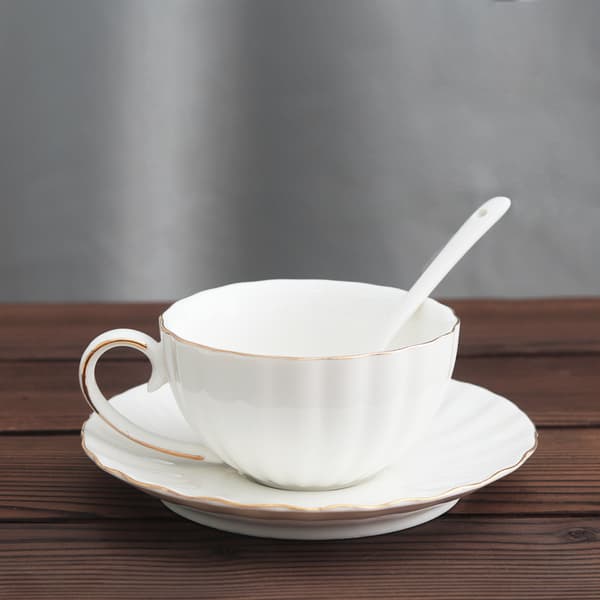 Keramisk kaffekop og underkop sæt, 6,8 oz kaffekop med guldkant