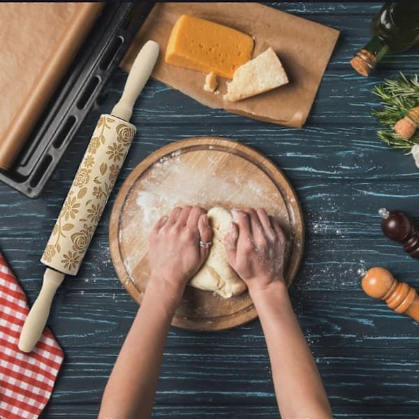 Rolling Pin with Different Patterns, Wood Carved Cartoon Dough Roller