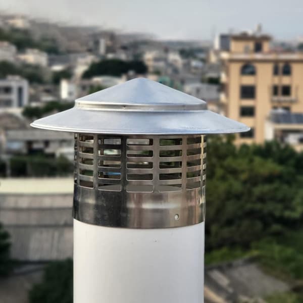 Skorstenshætte i rustfrit stål Regntæt ventilationshætte til røgrørsbeskyttelse Kreativ form