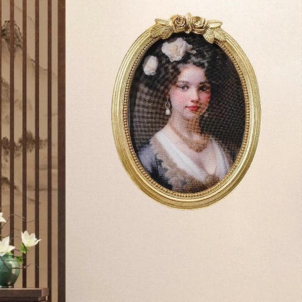Retro-style photo frame, oval, gold finish, wall hanging and tabletop display