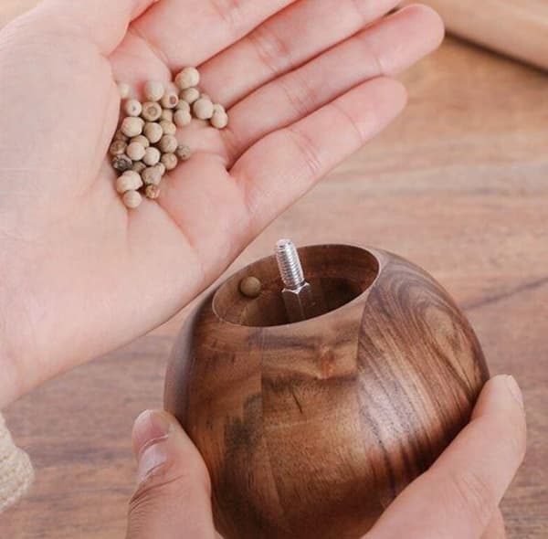 Salt- og Peberkværn Rund 8 cm Træ 220