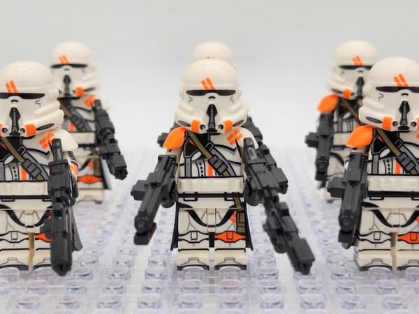 Star Wars Phase 2 212. laskuvarjokloonisotilas kustomoidut minihahmot