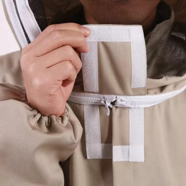 Ammattimaiset mehiläishoitovarusteet, beige, pitkät käsineet ja huntu
