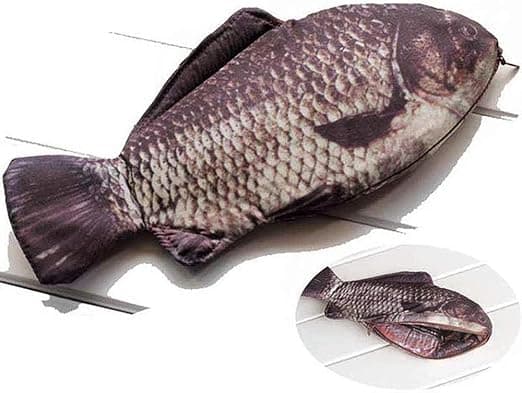 Fiskeformet pennal med glidelås i mørk polykarbonat for skolebruk