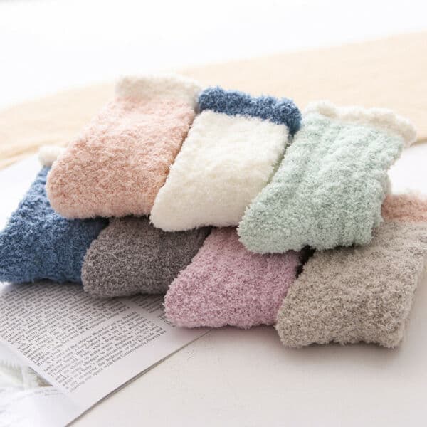 5 par Kvinner Vinter Varme Myke Fluffy Seng Sokker Lounge Tilfeldig