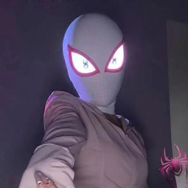 Gwen Stacy Spider-Verse Halloween-mask med lysande ögon