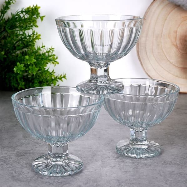 Tre eleganta dessertskålar i glas, tål maskindisk
