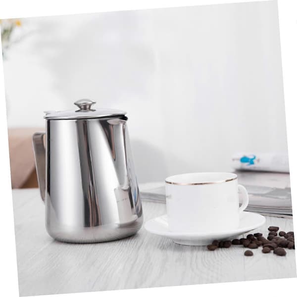 Melkeskummer i rustfritt stål for Latte Art med jevn helletut og ergonomisk håndtak