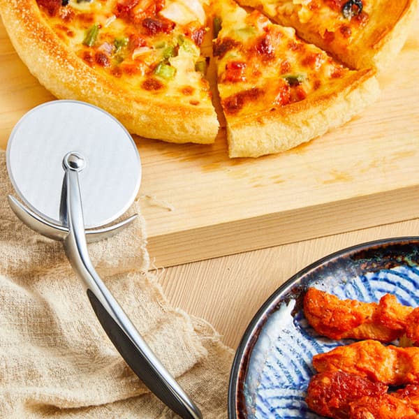 Pizzaskærer - Køkkenredskab - Praktisk cirkulært skæreblad - Rustfrit stål