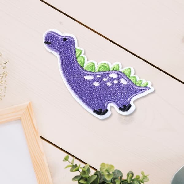 9 stk. dinosaur-påsyninger, strygemærker, broderede mærker til tøj