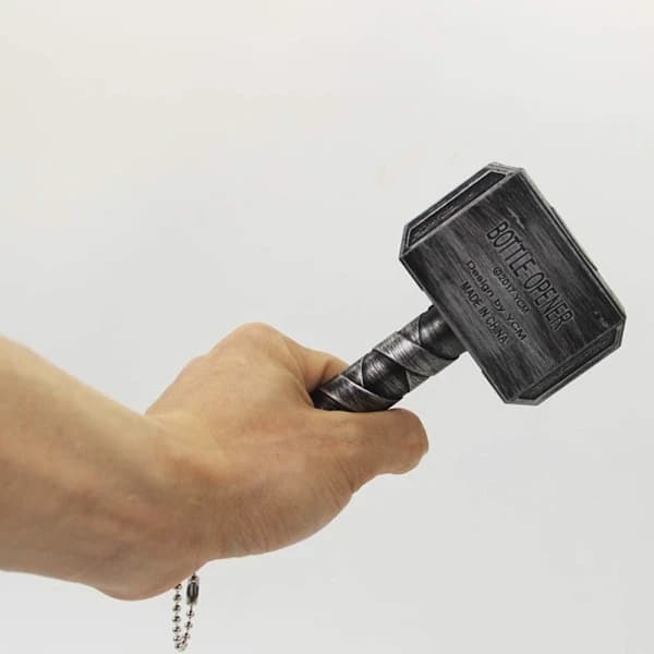 Morsom Thor-hammer ølflaskeåpner
