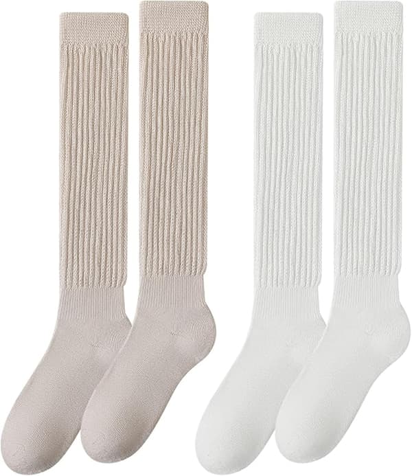 To par knestrømper, strikkede bomullsstrømper, ekstra lange løse strømper og termiske strømper (off-white og khaki).