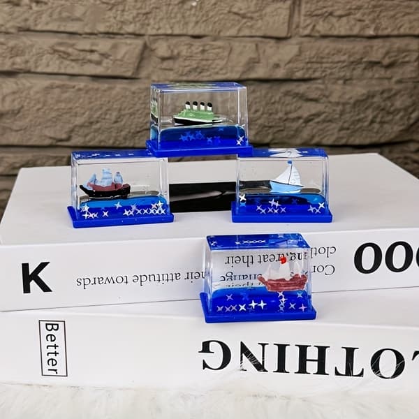 Titanic skipsmodell i akryl, oljefylt, usenkbar nautisk bordspynt Random-1pc