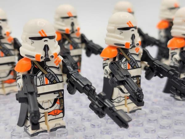 Star Wars Phase 2 212. laskuvarjokloonisotilas kustomoidut minihahmot