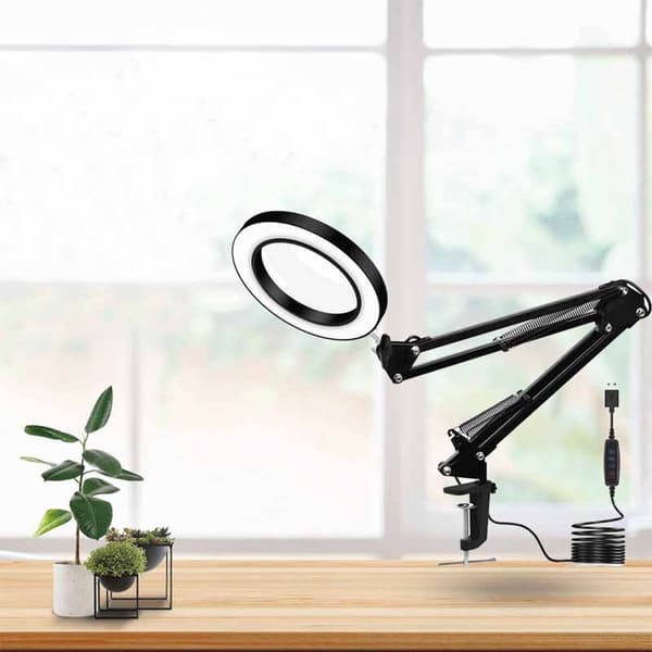 Forstørrelsesglass med LED-lampe