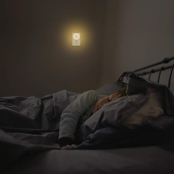 Nattlampa Stickkontakt med Ljussensor LED, 4-pack