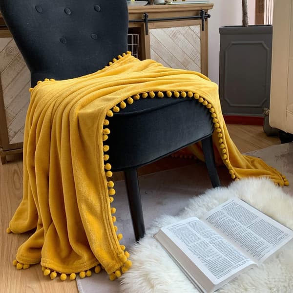 Flanellteppe Napteppe Koselig Sengeteppe Sofa med Pom Poms