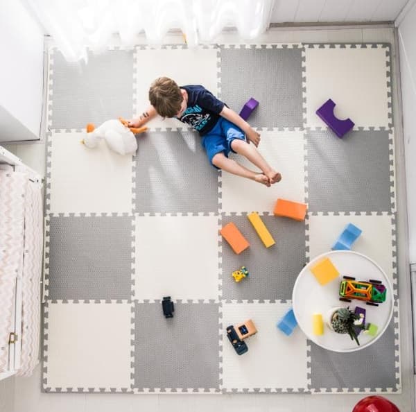 Stor skummatte, Ricokids puslespill 60x60cm 4 stk hvit og grå