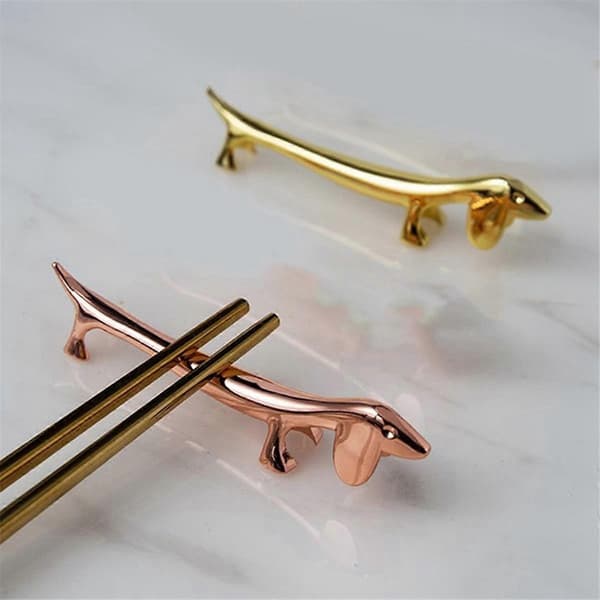 A Dachshund Chopstick Holder Chopsticks Support for Hotel Restaurant Dining Table Decoration Chop Stick Stand Tableware