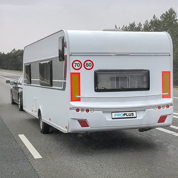 Nopeustarra 80 km/h Italia RA2 DGM-hyväksytty