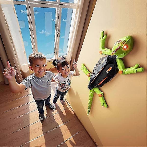 Wall Climbing Gecko, Rechargeable Remote Control Robot Toy, Climbs on Walls, Wall