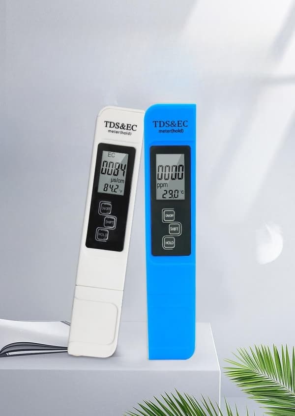TDS-måler digital vanntester 3-i-1 TDS temperatur EC-måler 0-9999 ppm med bæreveske