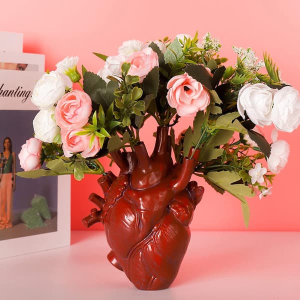 16 cm Creative Heart-Shaped Resin Vase Desktop, Table, Shelf