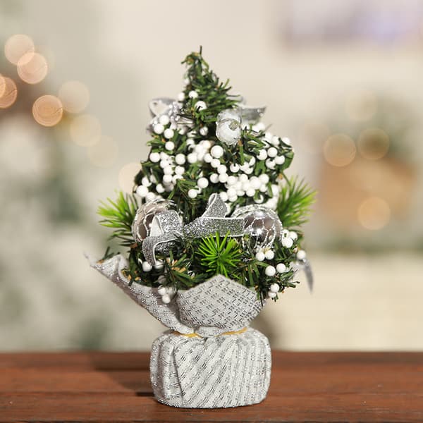 Four Mini Christmas Trees Christmas Table Decorations Shiny Fabric Small Trees Silver Non-Woven Red Gold Bow Christmas Tree Decorations 20*11cm