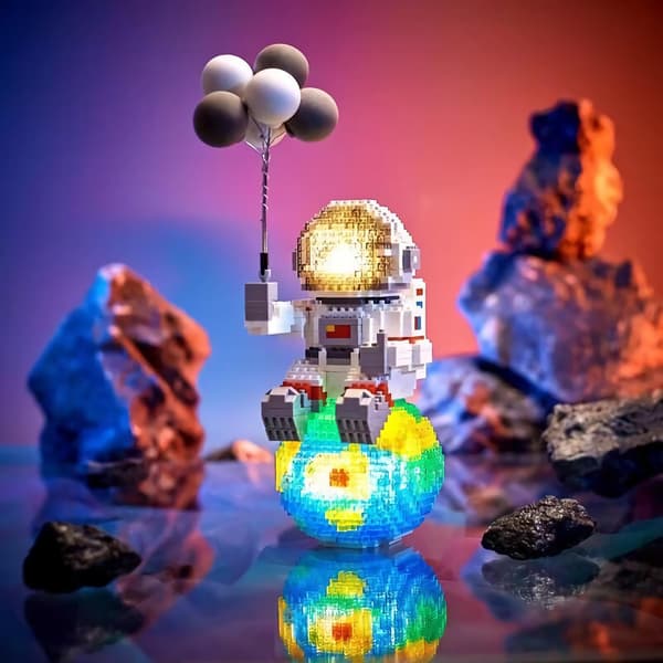 Rymdminiatyrbyggstenar Astronautdocka Astronaut med Displaybox LED-ljus Diamantminibyggstenar Leksak Barnpresent