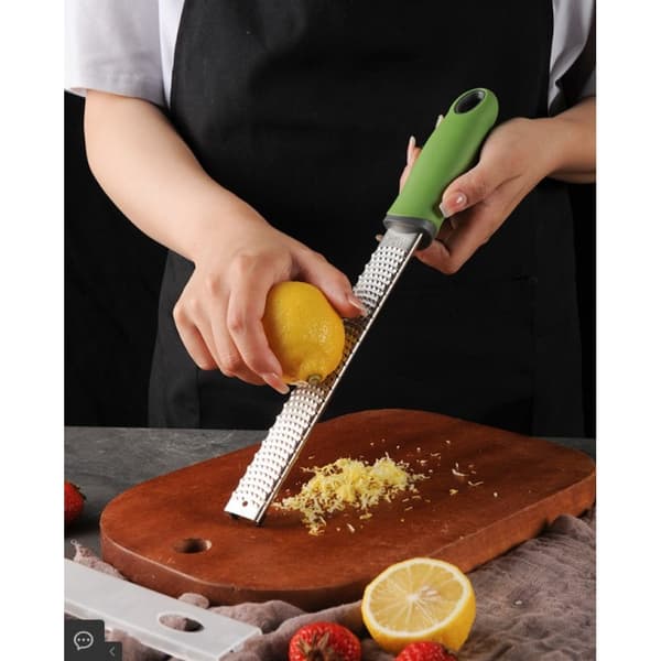 Efficient Grater with Sharp Edge, Heavy-Duty Grater with Non-Slip Foot and Comfortable Grip for Easy Use in Your Kitchen