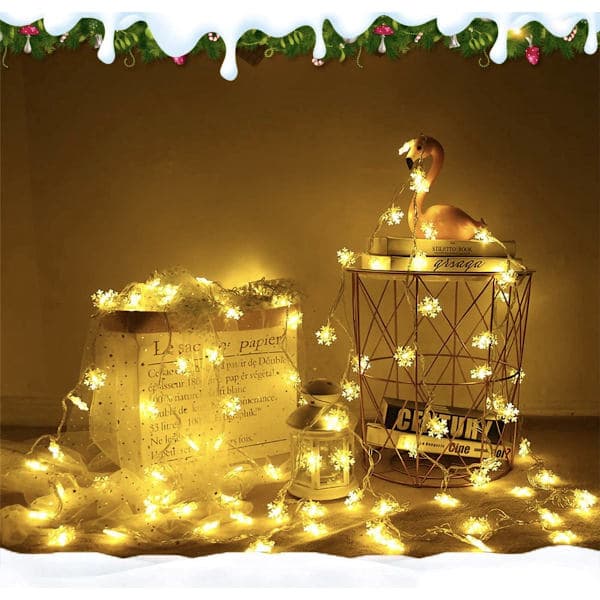 Christmas Lighting - Snowflake String Lights - 6m 40 LED - Battery Operated (Requires 3 AA Batteries)