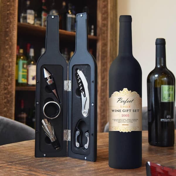 Wine Bottle-Shaped Gift Set: Wine Accessories & Decor Svart black