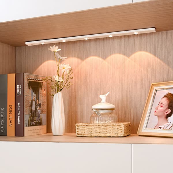 LED-strip 60 cm med justerbar lysstyrke - hvid