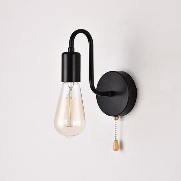 2 st Vägglampor med dragströmbrytare, E27, max 40W (Glödlampa ingår ej)
