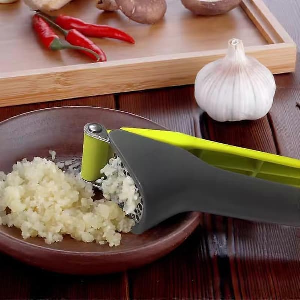Garlic Press, Garlic Crusher, Garlic Mincer - Easy to Use, Clean, and Maintain - Durable, Functional Design