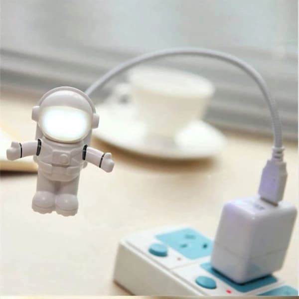 Hot Selling Brand New Creative Spaceman Astronaut LED Flexible USB Light for Laptop PC Notebook